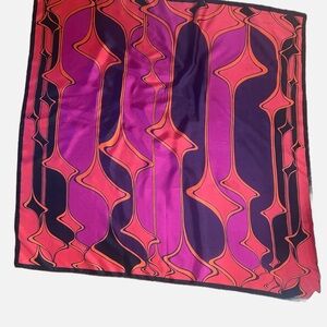 NWT Max Mara 100% Silk 34” Square Scarf Abstract 70s Print Made in Italy